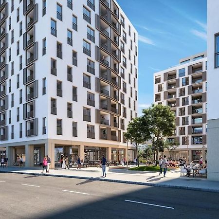 Urban Oasis: Stylische Wohnung Wien Exteriör bild